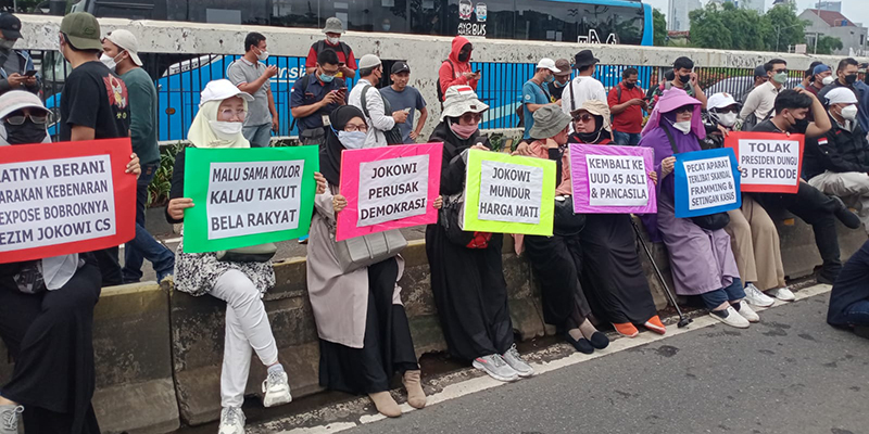 Hari Kartini, Emak-emak Geruduk DPR Minta Harga Migor Turun