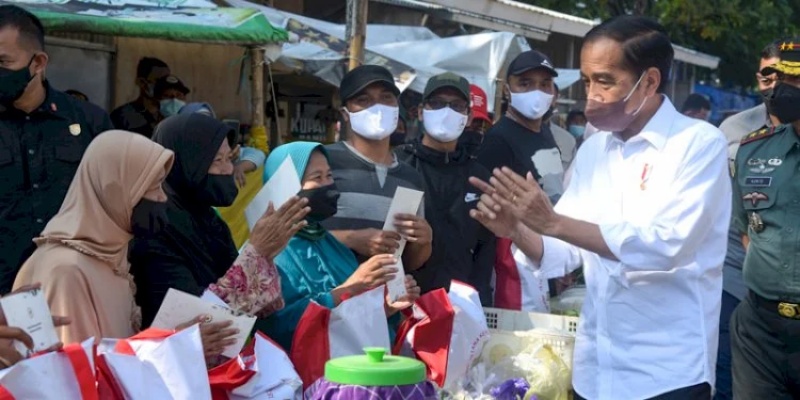 Presiden Jokowi Larang Warga Beli HP Pakai Bantuan Modal Kerja