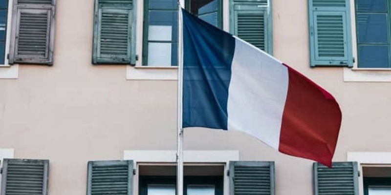 Menyusul Insiden Bucha, Prancis Siap Tarik Puluhan Diplomat dari Rusia