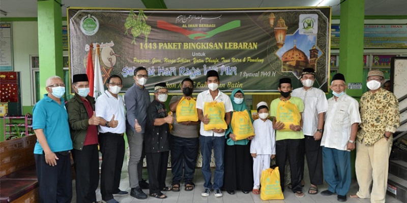 Didukung Wilmar, Yayasan Al Iman Antara Bagikan 1.443 Paket Sembako ke Kaum Dhuafa Bekasi