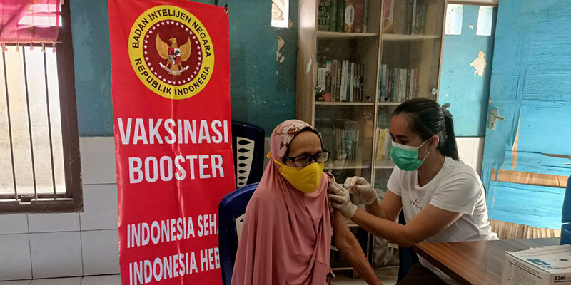 Fasilitasi Masyarakat Sebelum Mudik, Binda Sulut Safari Vaksinasi dari Masjid ke Masjid Selama Ramadhan