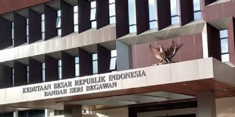 PMI Masih Terdampak Wabah Covid-19, KBRI Bandar Seri Begawan Bagi-bagi Paket Sembako