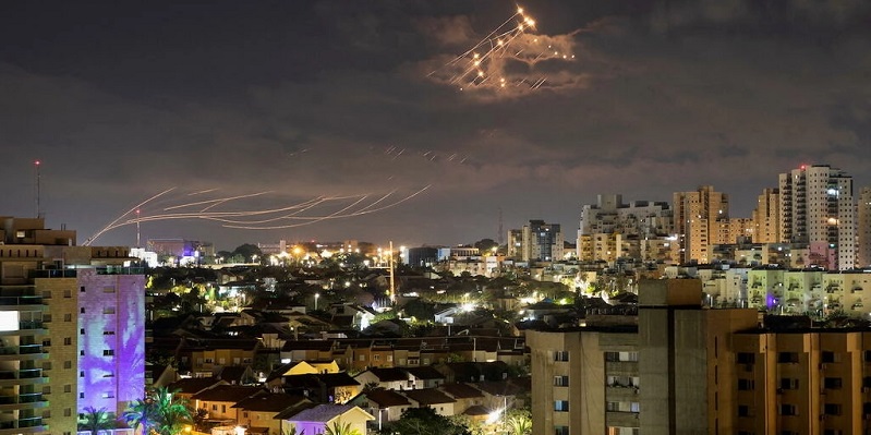 Ketegangan Meningkat, Hamas dan Israel Saling Balas Serangan Roket