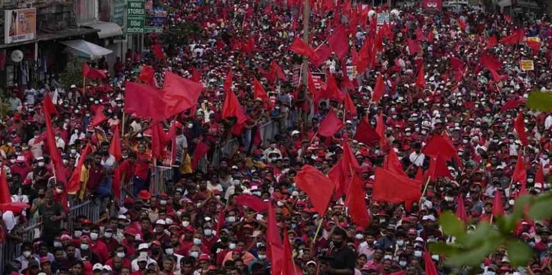 Berkumpul di Lapangan Kemerdekaan, Ribuan Warga Sri Lanka: Gotabaya Telah Gagal