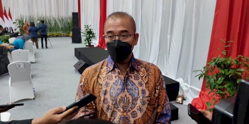 Hasyim Asyari Menghantar Almarhum Viryan Aziz hingga ke Pemakaman di Pontianak