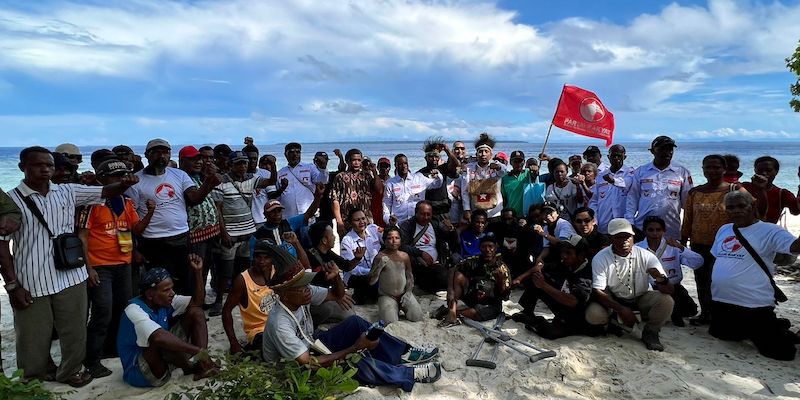 Lantik Pengurus Se-Papua, Partai Rakyat Serukan Kembalikan Naskah Asli UUD 1945