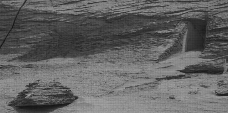 Bikin Heboh, NASA Temukan "Pintu Alien" di Mars