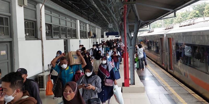Hari Ini, KAI Berangkatkan 25.400 Penumpang dari Daop 1 Jakarta