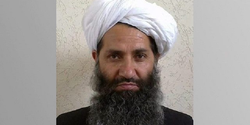 Jarang Tampil di Publik, Pemimpin Tertinggi Taliban Haibatullah Akhundzada Ikut Shalat Ied di Kandahar