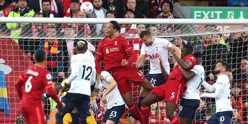 Mendominasi Laga, Liverpool Nyaris Dipermalukan Tottenham di Anfield