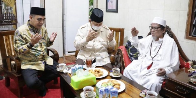 Kunjungi Ulama di Jatim, Prabowo Subianto Dapat Doa Mulus Menjadi Presiden 2024