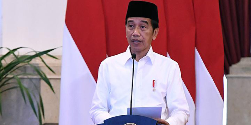 Imbau Tanpa Makan Minum saat Halalbihalal Tapi Suguhi Prabowo Opor Ayam, Jokowi Makin Terbukti sebagai "Man of Contradiction"