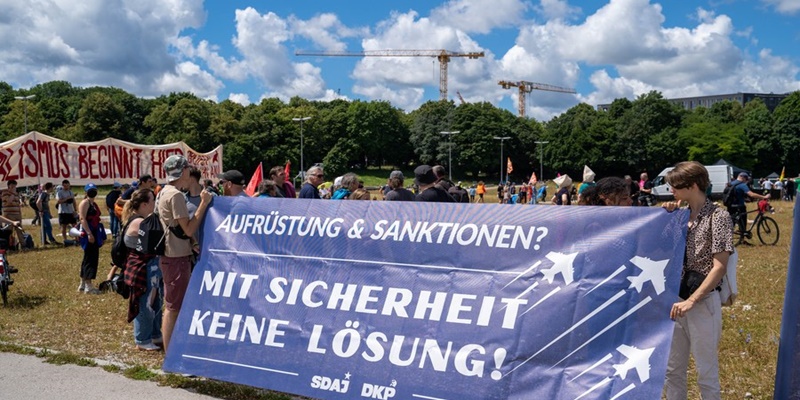 Aksi Demo Aktivis Iklim Mewarnai Pertemuan Pemimpin G7 di Jerman