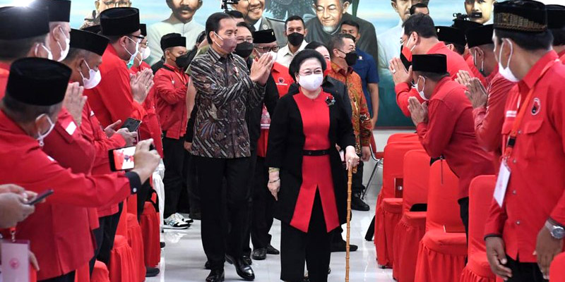 Pengamat: Megawati dan PDIP Jangan Gegabah Baca Permainan Politik Bunglon Jokowi