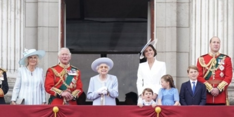 Rayakan 70 Tahun Masa Kepemimpinan, Ratu Elizabeth II Tetap Siap Melayani Rakyat Inggris