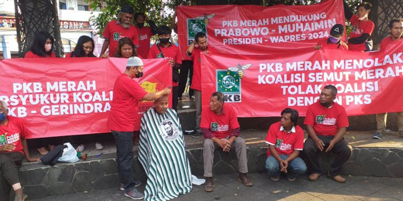 Gembira Berkoalisi dengan Gerindra, Kader PKB Merah Cukur Gundul