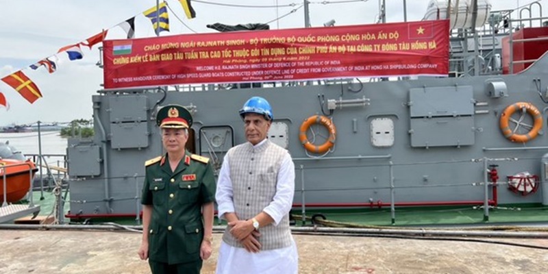 India Serahkan 12 Kapal Penjaga Berkecepatan Tinggi ke Vietnam