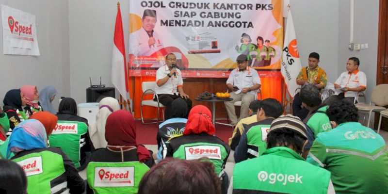 Bukan untuk Berunjuk Rasa, Ratusan Ojol Geruduk Kantor PKS Jakarta