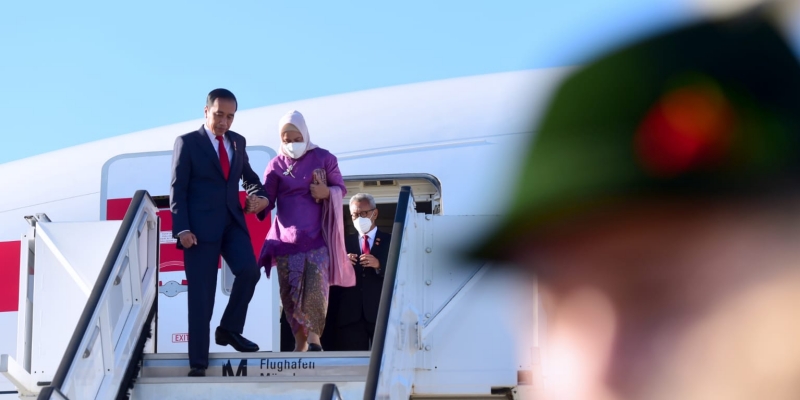 Jokowi dan Iriana Sudah Tiba di Jerman untuk Hadiri KTT G7, WNI Antusias Menyambut