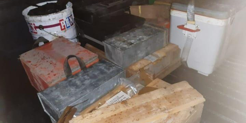 Amunisi dan bahan peledak yang ditemukan di rumah seorang warga/Ist