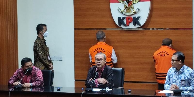 KPK Resmi Tahan 2 Tersangka Kasus Korupsi Stadion Mandala Krida DIY