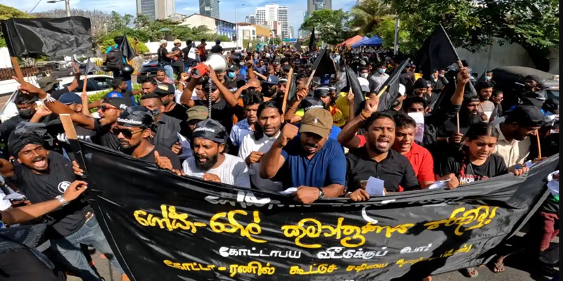 Masyarakat Sri Lanka Rayakan Jatuhnya Dinasti Rajapaksa