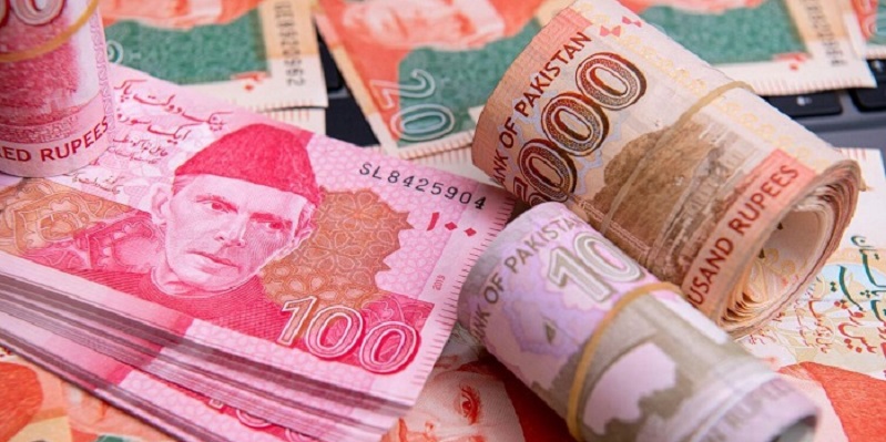 Rupee Pakistan Melemah terhadap Dolar AS, Capai Titik Terendah