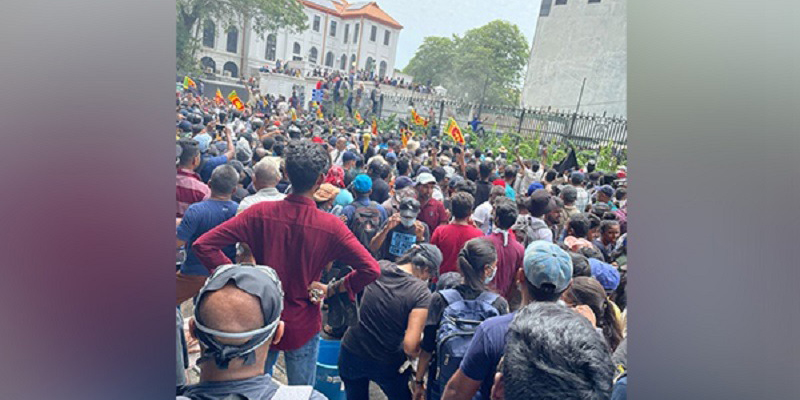 Dianggap Gagal Pimpin Negara, Rumah Presiden Sri Lanka Digeruduk Massa