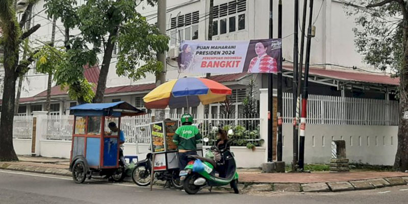 Setelah â€œKepak Sayap Kebhinekaanâ€, Spanduk "Puan Maharani Presiden 2024" Kini Menyebar di Kota Medan