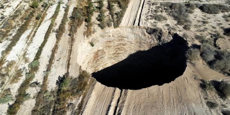 Chili Selidiki Lubang Sinkhole Besar yang Muncul Misterius