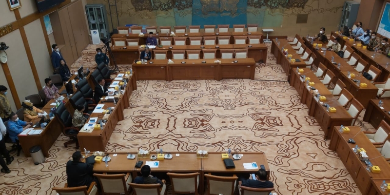 Kata Komisi VII DPR, Harga Minyak Dunia Sulit Jadi Patokan Harga BBM Dalam Negeri