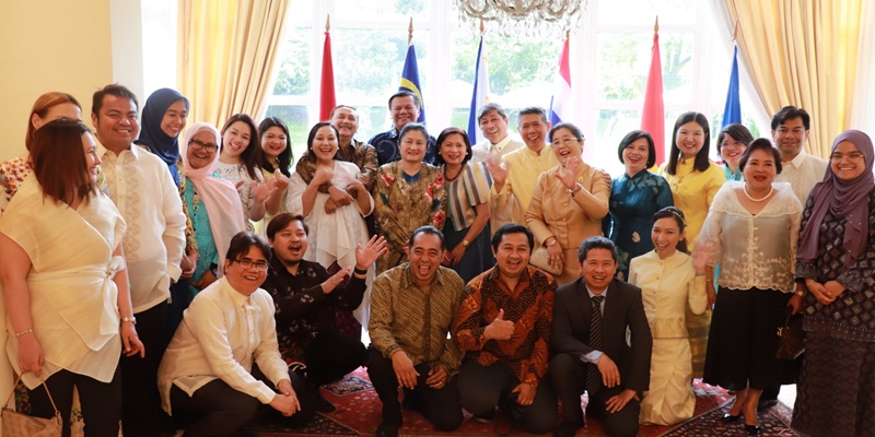 Perayaan ASEAN Day di Budapets/Net