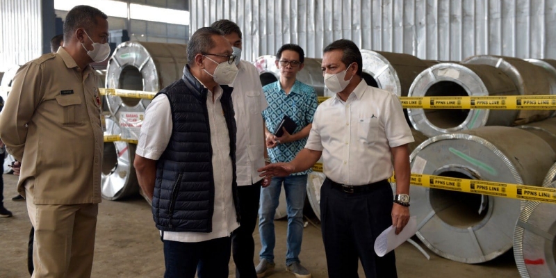 Amankan Produk Baja Senilai Rp 41,6 M, Zulhas: Produk Impor Tidak Sesuai Standar Indonesia