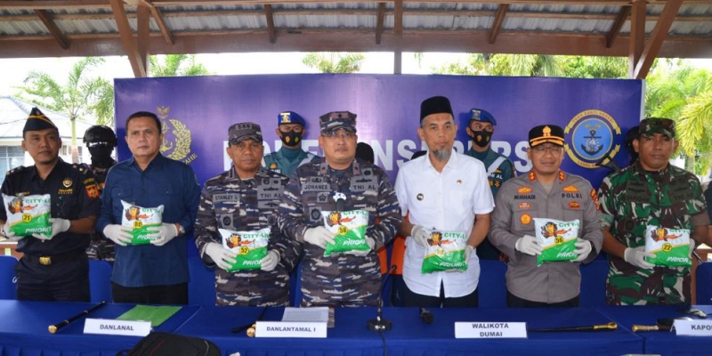 TNI AL Gagalkan Penyelundupan Sabu Senilai Rp 9,8 M Jaringan Indonesia-Malaysia