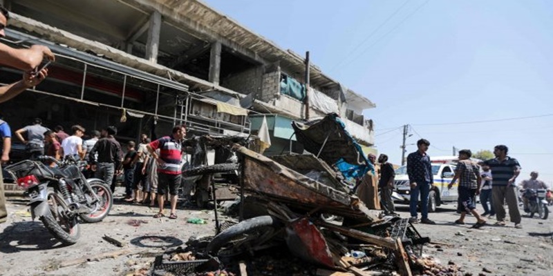 Belasan Orang Tewas Diserang Roket di Pasar Suriah