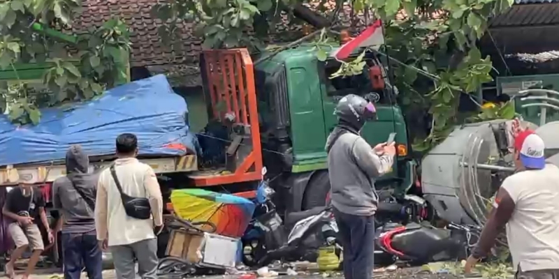 Korban Kecelakaan Maut di Bekasi 30 Orang, 10 di Antaranya Meninggal