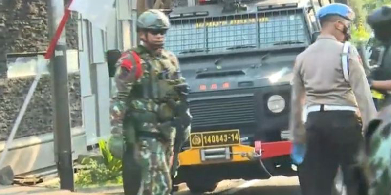 Brimob Bersenjata Lengkap Geledah Rumah Dinas Ferdy Sambo, Pengumuman Tersangka Baru Ditunda
