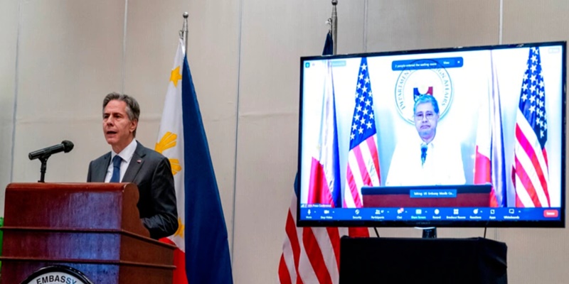 Menteri Luar Negeri Antony Blinken berbicara selama konferensi pers virtual bersama dengan Menteri Luar Negeri Filipina Enrique Manalo di Peninsula Hotel di Manila, Filipina, 6 Agustus 2022./Net