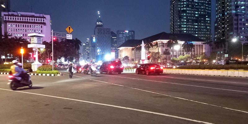 Demo Berakhir, Arus Lalu Lintas Jalan Medan Merdeka Barat Kembali Normal