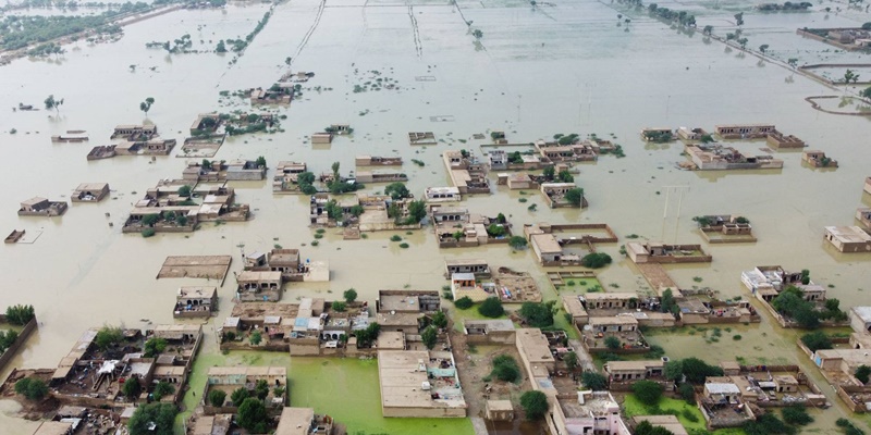 Sharif: Hanya Menyumbang Satu Persen Emisi Karbon, Pakistan Membayar Mahal dengan Bencana Banjir yang Mengerikan