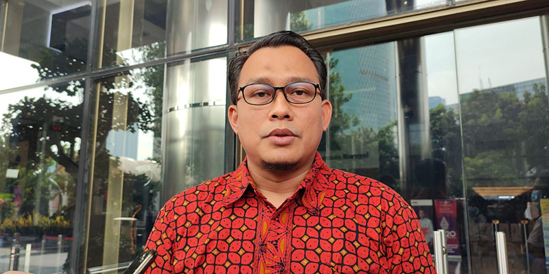 Bekas Walikota Ambon Richard Louhenapessy Dkk Dilimpahkan KPK ke Tim Jaksa
