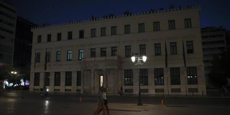 Hemat Energi di Tengah Krisis, Yunani Matikan Lampu Gedung Pemerintahan