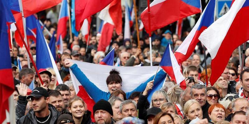 Terdampak Krisis Pangan dan Energi Akibat Perang, Ribuan Warga Ceko Protes Pemerintah Pro Barat Turun dari Jabatannya