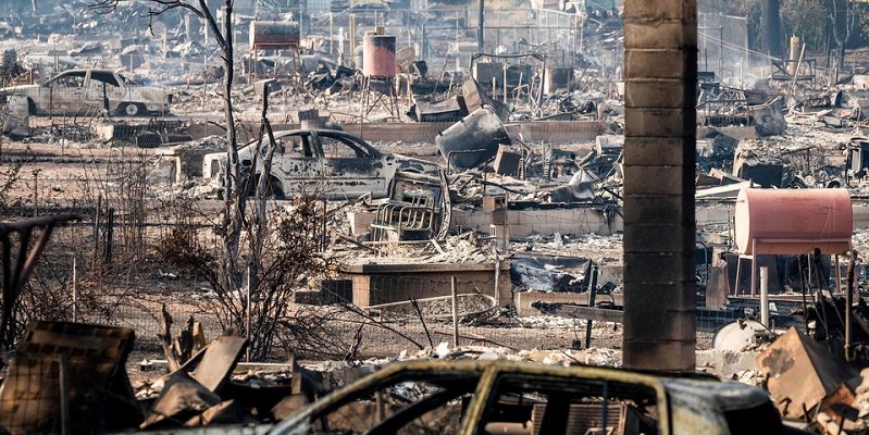 100 Rumah di California Hangus Terbakar, Ribuan Penduduk Mengungsi