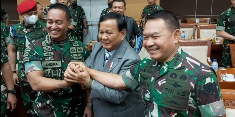 Momen Prabowo, Andika Perkasa dan Dudung Salam Komando Usai Rapat Komisi I DPR RI