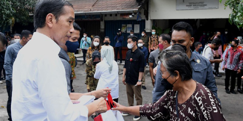 Program Bansos Jokowi Jawab Kegelisahan Masyarakat Imbas Kenaikan BBM