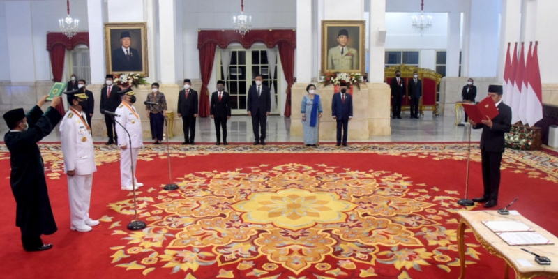 Jokowi Lantik Sri Sultan Hamengku Buwono X Jadi Gubernur DIY Periode 2022-2027