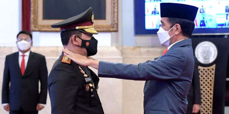 Sangat Rahasia, Jokowi Kumpulkan Seluruh Pejabat Polri Tanpa Ajudan Hingga Handphone ke Istana