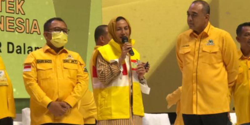 Wanda Hamidah dari Nasdem Nyebrang ke Golkar, Diperkenalkan Saat HUT ke-58