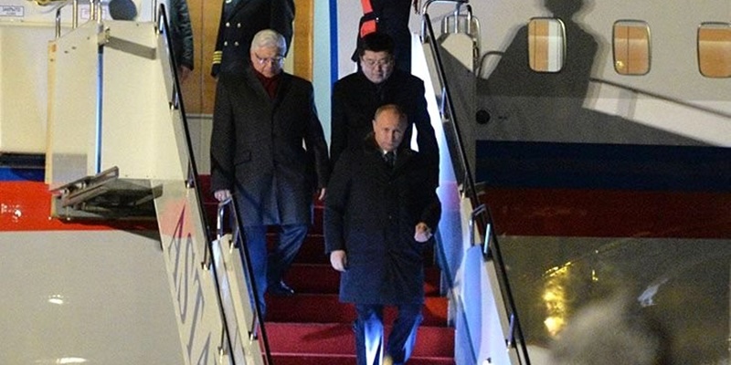 Putin tiba di Astana Menghadiri KTT CICA dan CIS